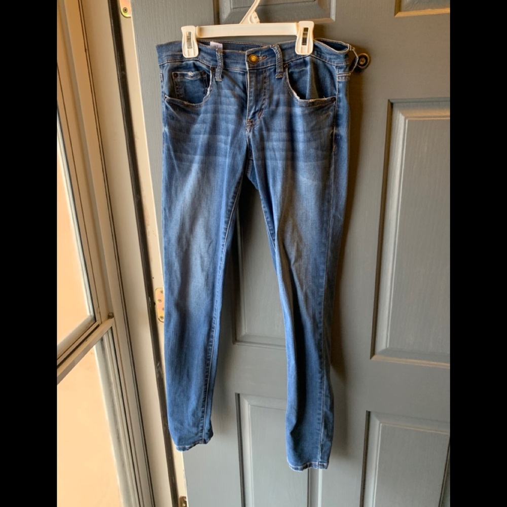 Aeropostale jeans - like new. Sz 4 Long.